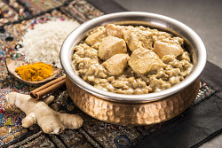 Sterilované jídlo ADVENTURE MENU Kuře Korma s rýží