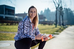 Skleněná láhev EQUA Active Peach 550 ml 