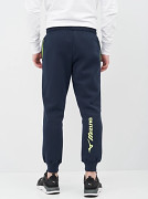 Pánské tepláky MIZUNO Men Sweat Pant - ukázka potisku u provedení navy